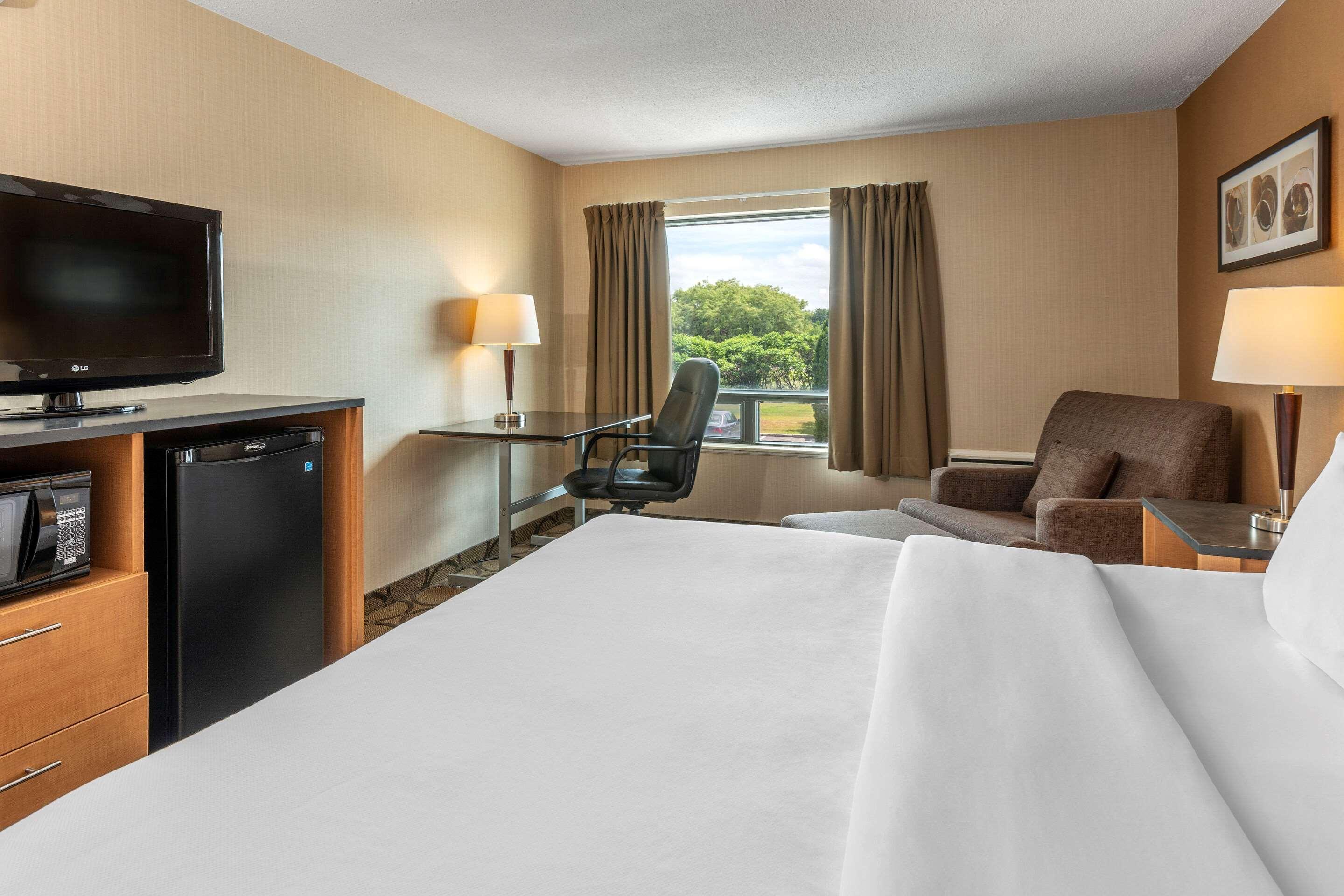 Comfort Inn Laval Exterior foto